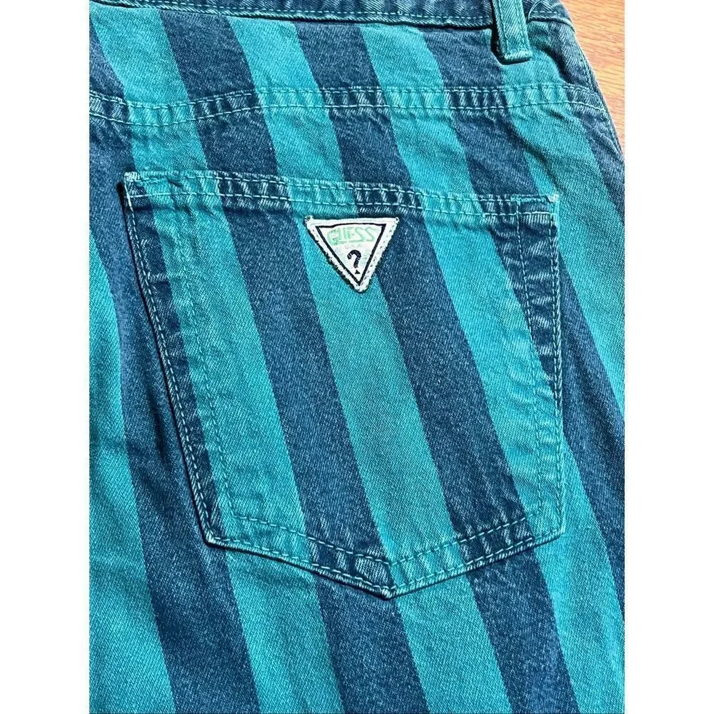 SOLD Vintage 90s Guess Striped Denim Shorts Size 34 - Picture 5 of 7